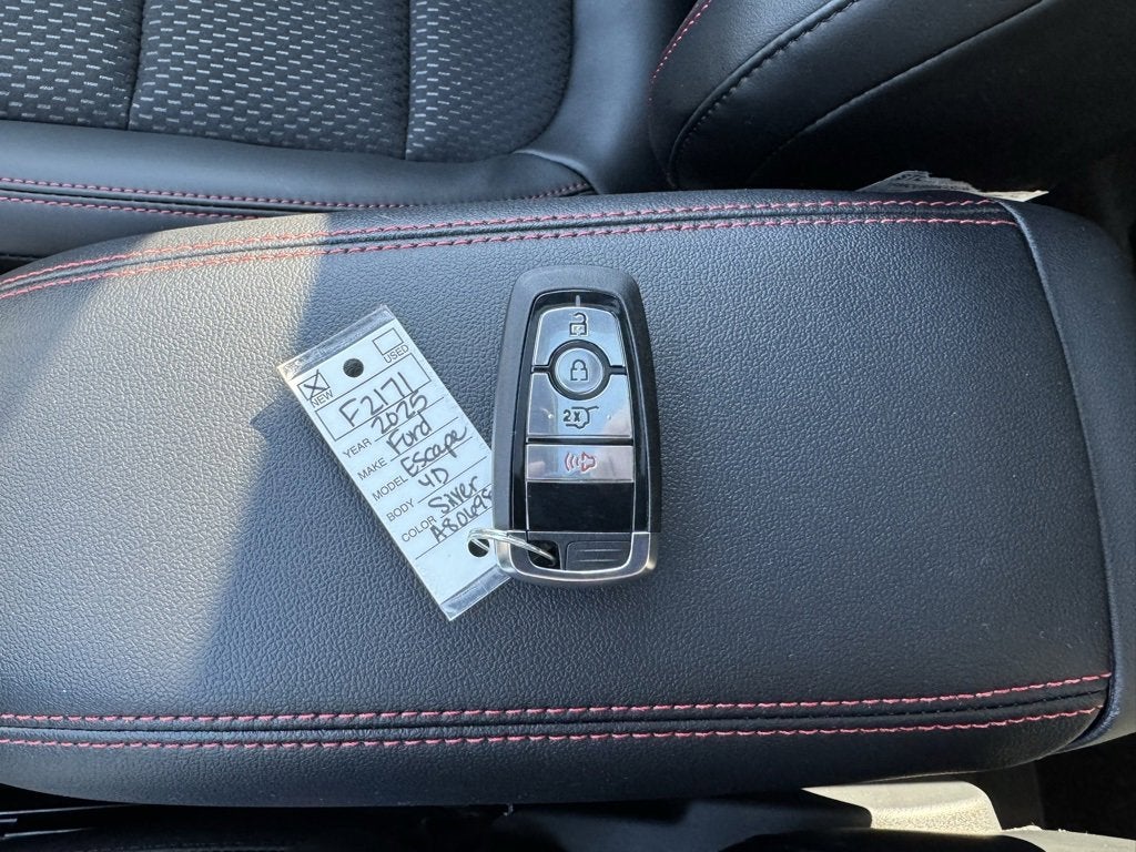 2025 Ford Escape ST-Line
