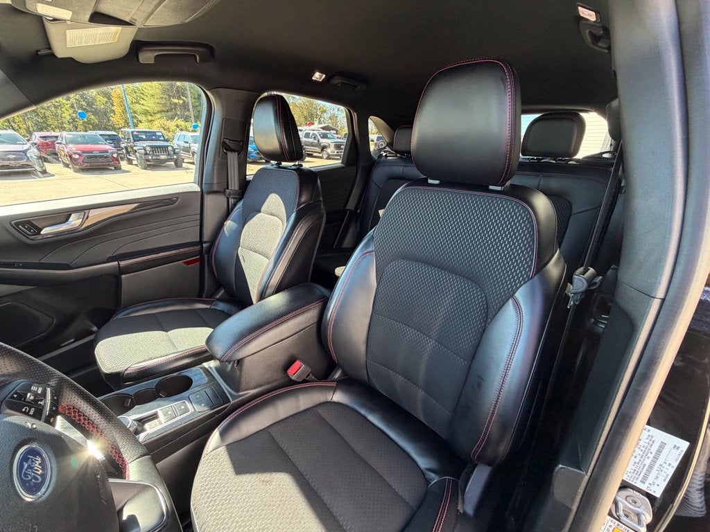 2025 Ford Escape ST-Line Select