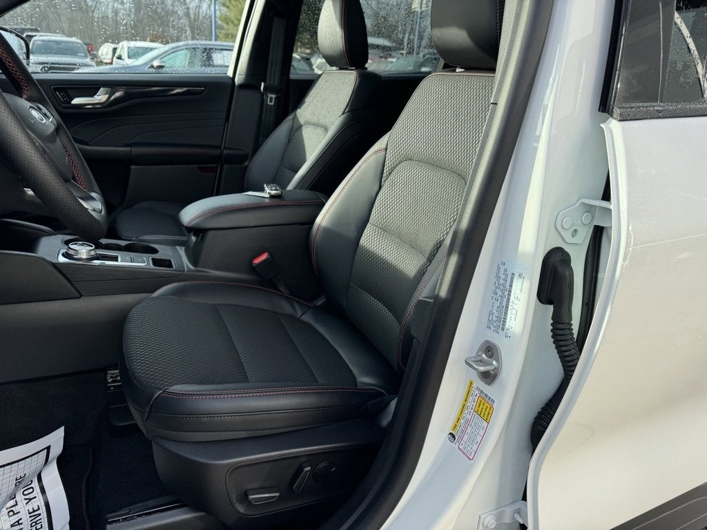 2026 Ford Escape ST-Line Select