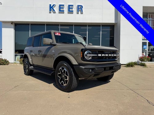 2026 Ford Bronco Outer Banks