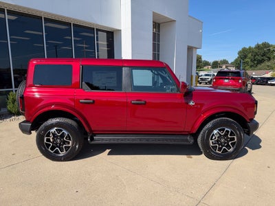 2026 Ford Bronco Outer Banks