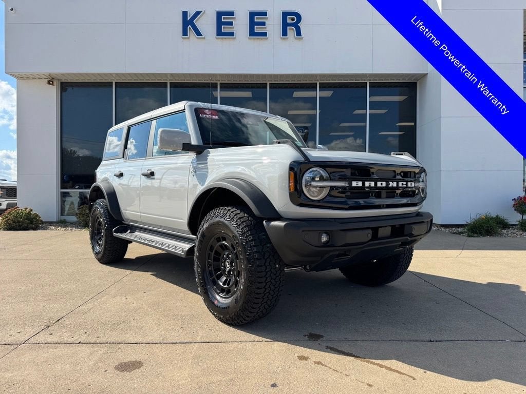 2026 Ford Bronco Outer Banks