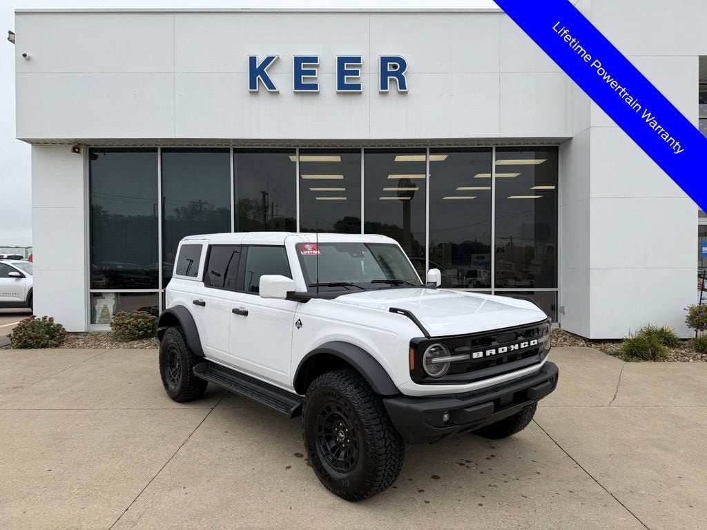 2026 Ford Bronco Outer Banks