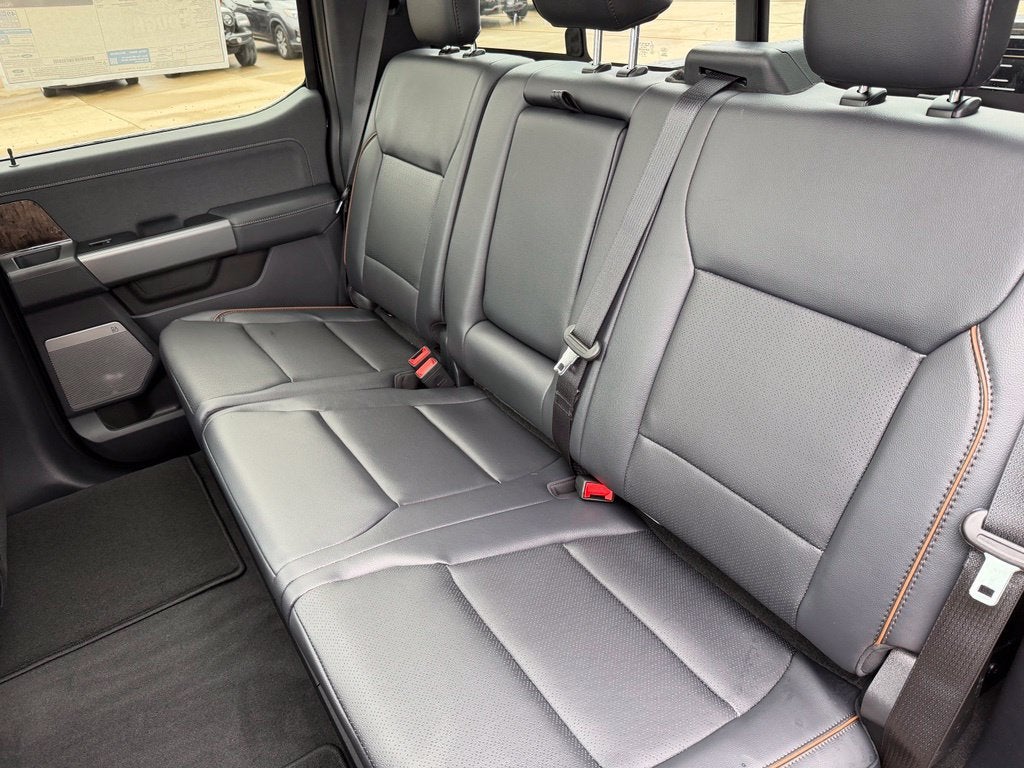 2027 Ford Super Duty F-250 SRW LARIAT