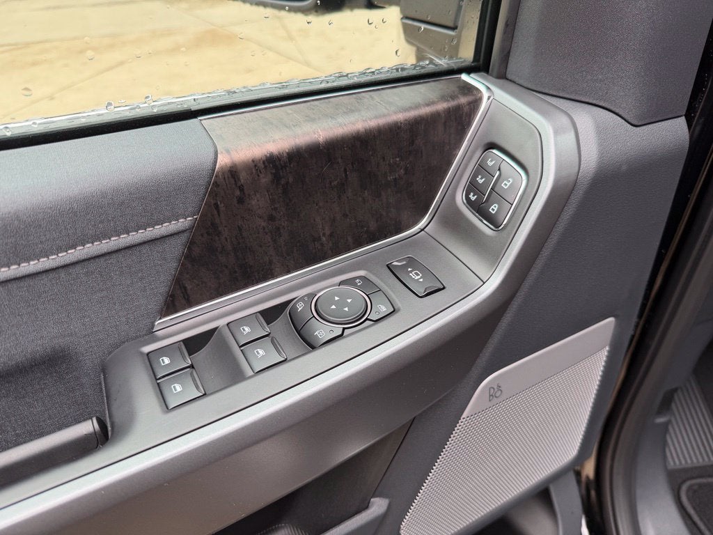 2027 Ford Super Duty F-250 SRW LARIAT
