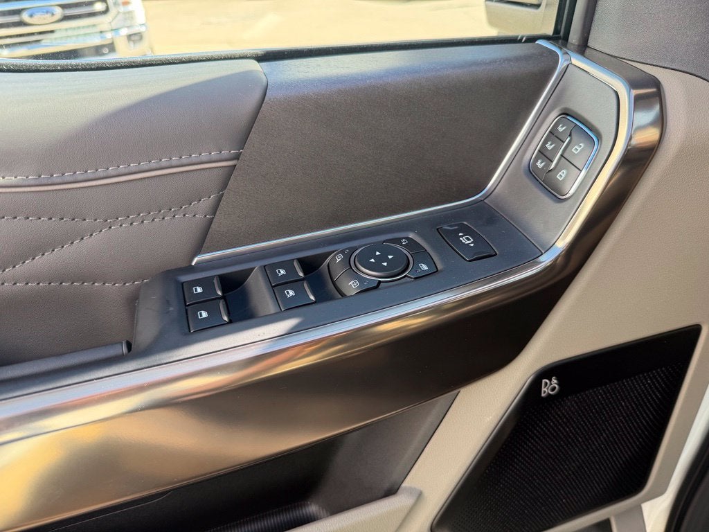2027 Ford Super Duty F-250 SRW Platinum