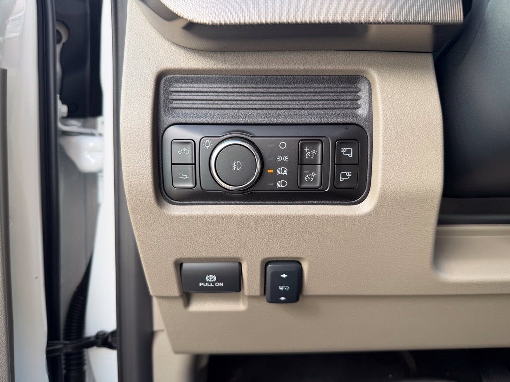 2027 Ford Super Duty F-250 SRW Platinum