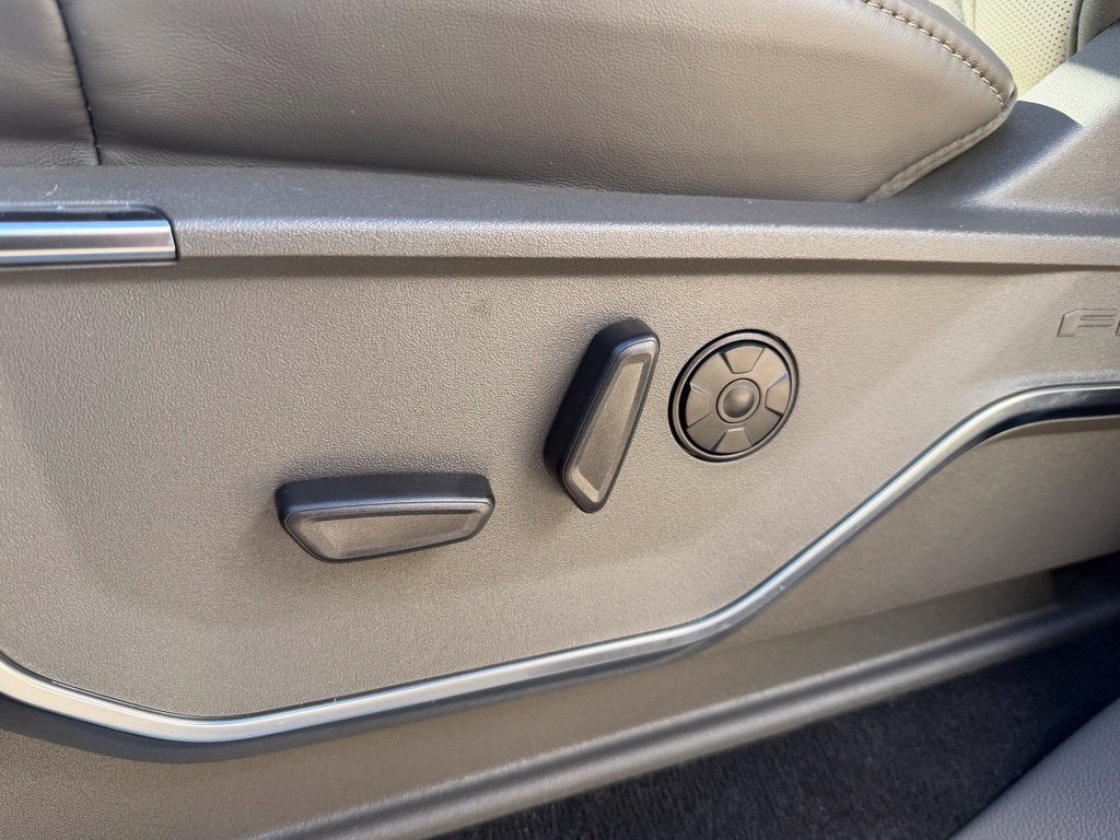 2027 Ford Super Duty F-250 SRW Platinum