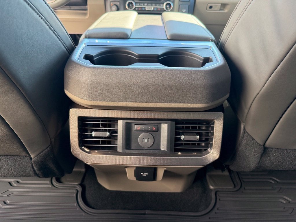 2027 Ford Super Duty F-250 SRW Platinum