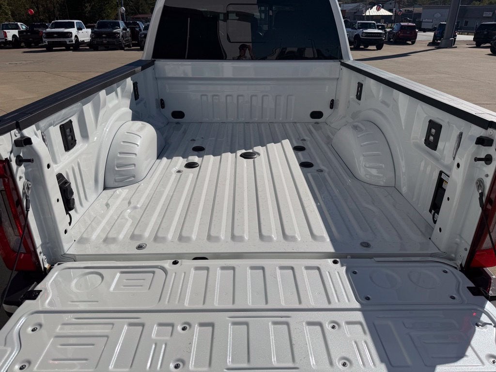 2027 Ford Super Duty F-250 SRW Platinum