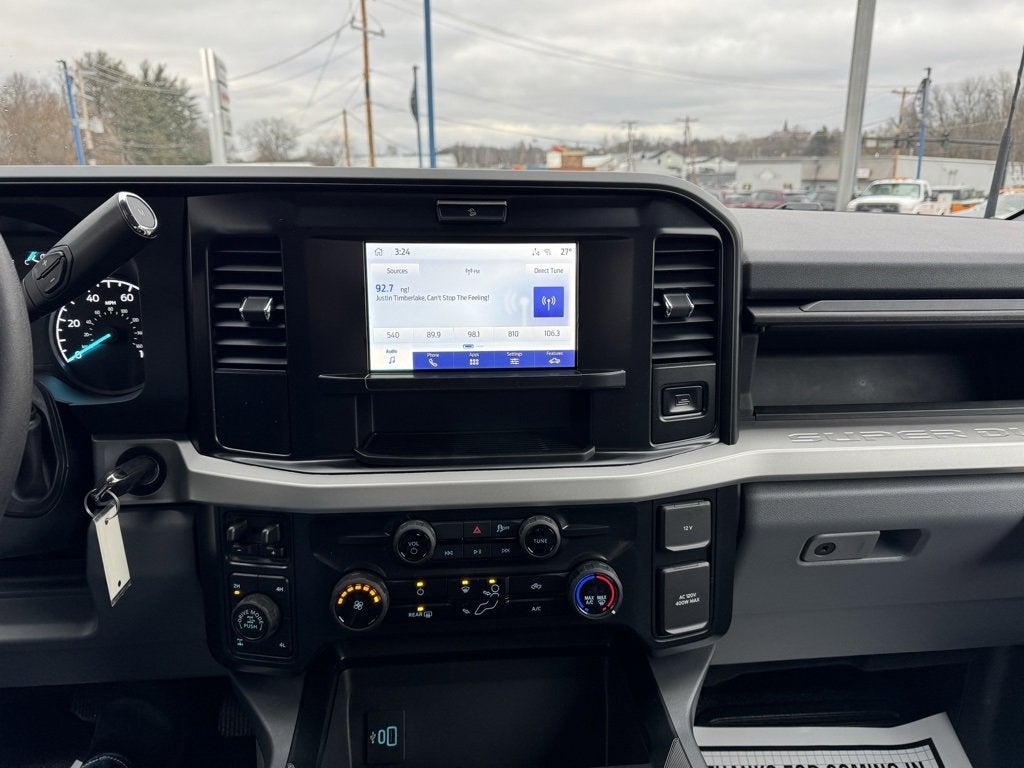 2026 Ford Super Duty F-350 SRW XLT