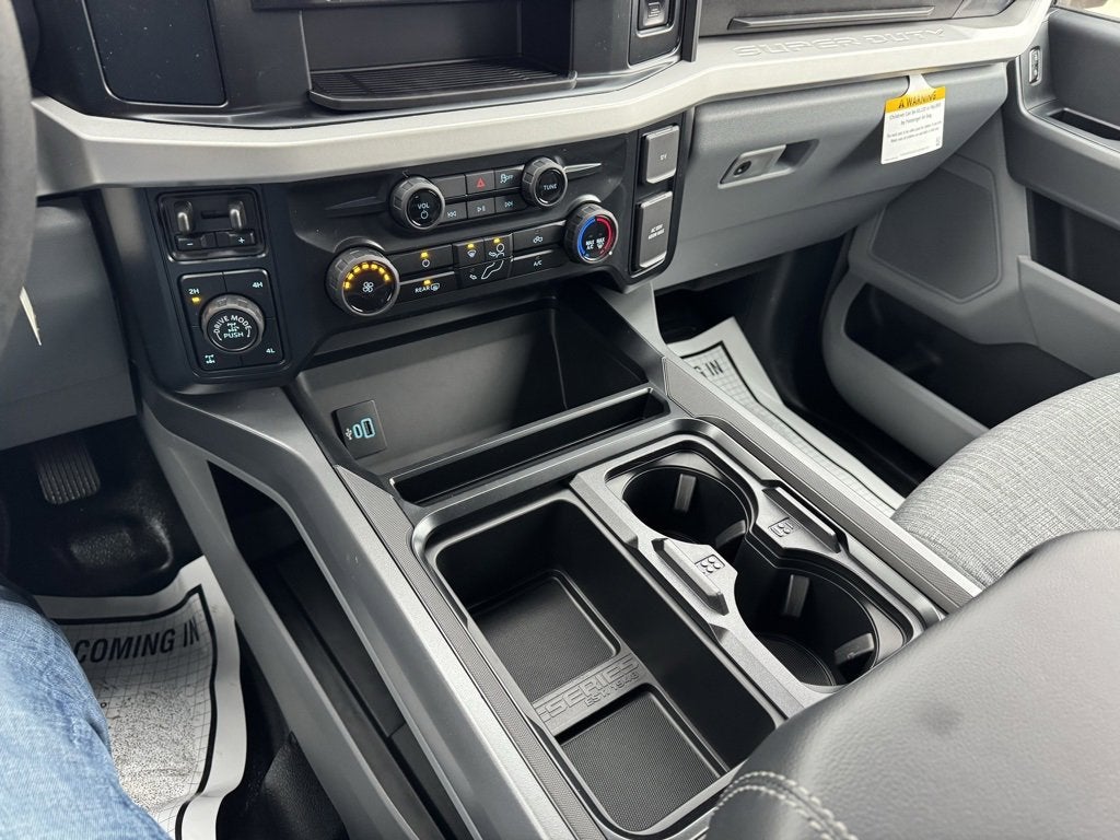 2026 Ford Super Duty F-350 SRW XLT