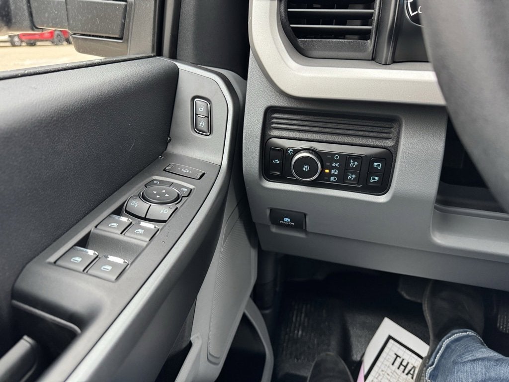 2026 Ford Super Duty F-350 SRW XLT