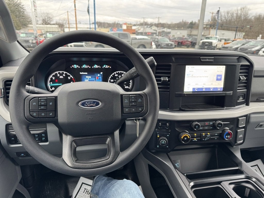 2026 Ford Super Duty F-350 SRW XLT