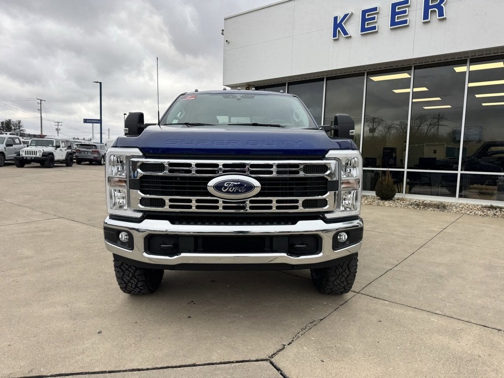 2026 Ford Super Duty F-350 SRW XLT