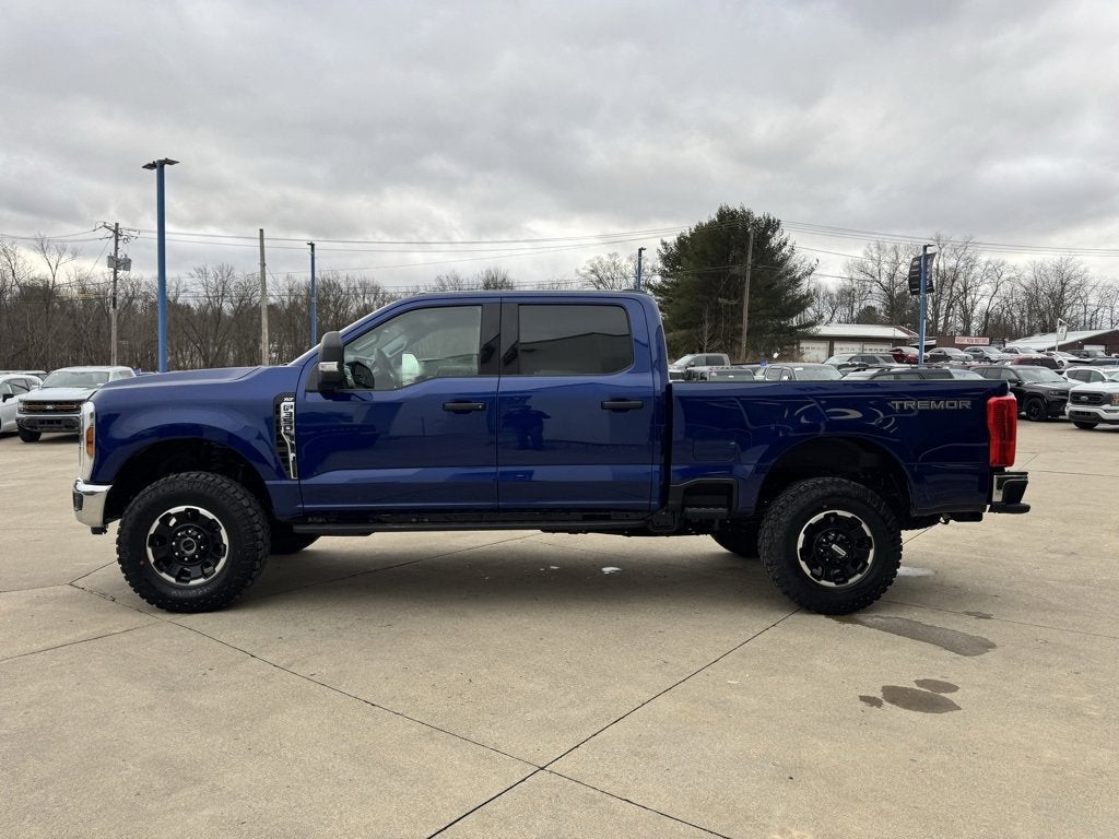2026 Ford Super Duty F-350 SRW XLT
