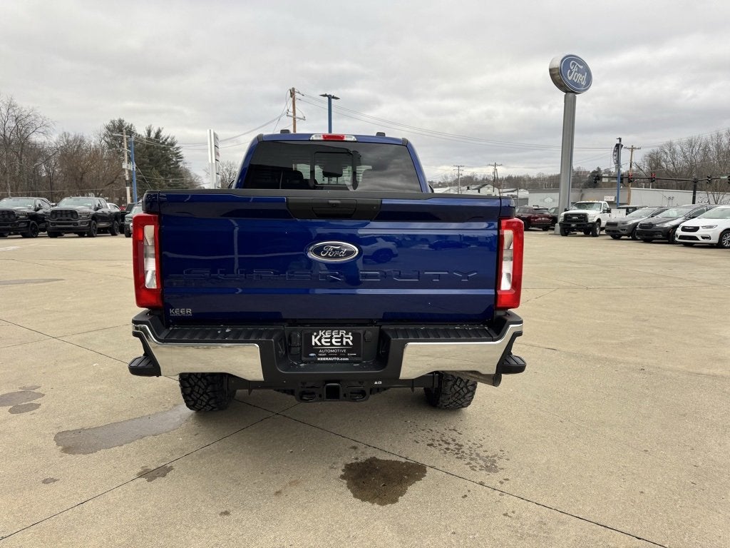 2026 Ford Super Duty F-350 SRW XLT