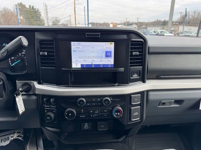 2026 Ford Super Duty F-350 SRW XLT