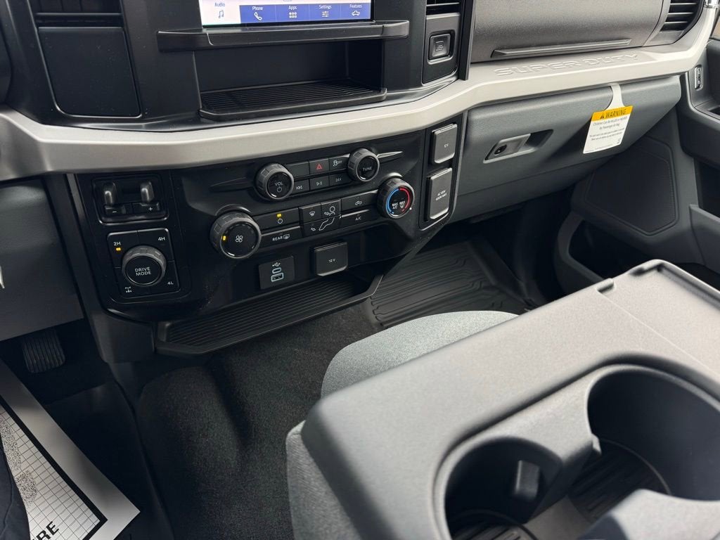 2026 Ford Super Duty F-350 SRW XLT