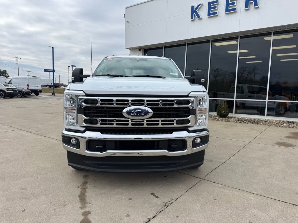 2026 Ford Super Duty F-350 SRW XLT