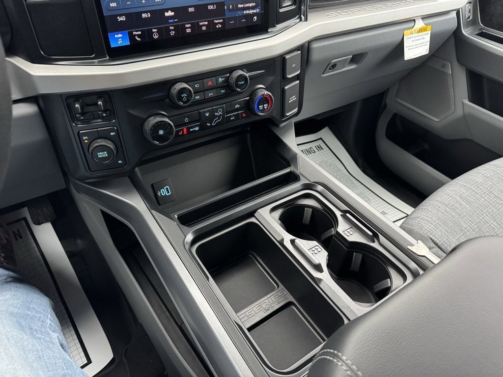 2026 Ford Super Duty F-350 SRW XLT