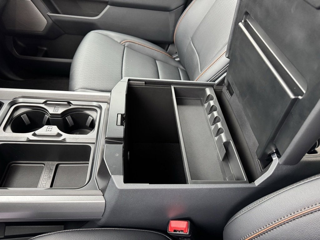 2026 Ford Super Duty F-350 SRW LARIAT