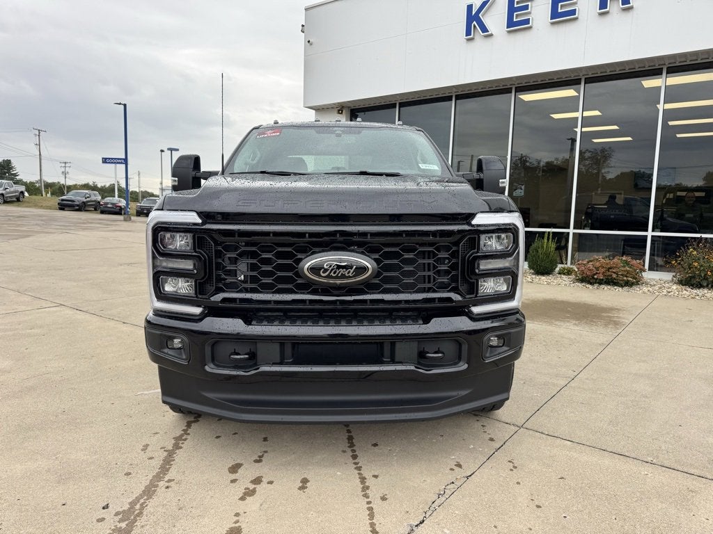 2026 Ford Super Duty F-350 SRW LARIAT