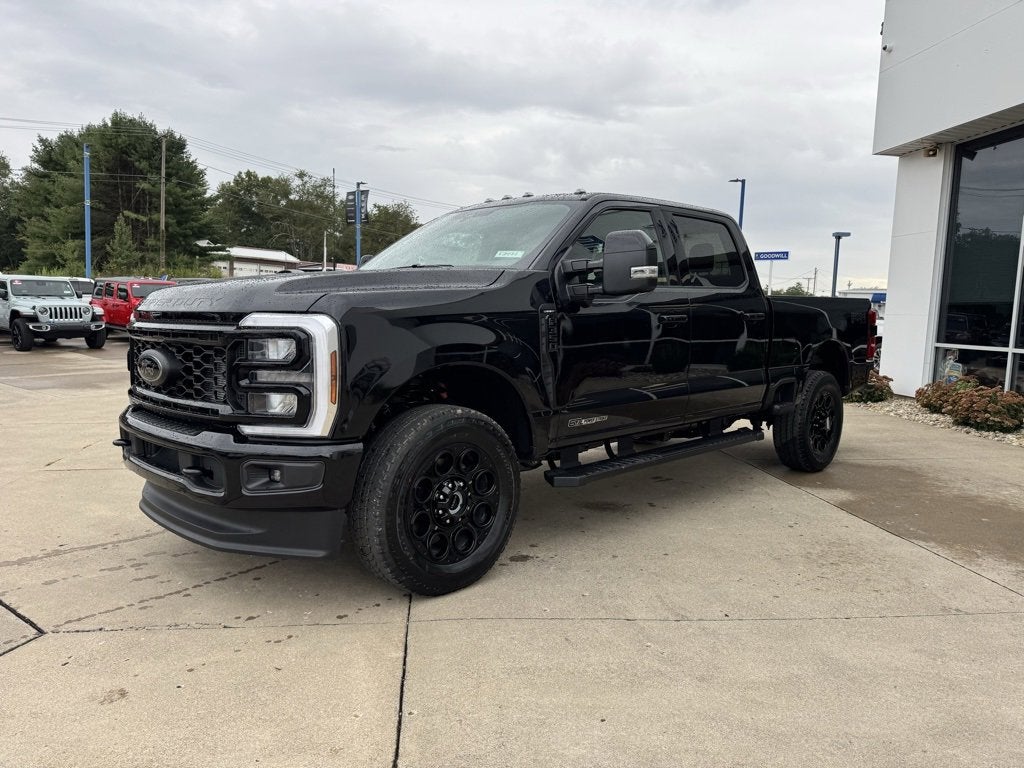 2026 Ford Super Duty F-350 SRW LARIAT