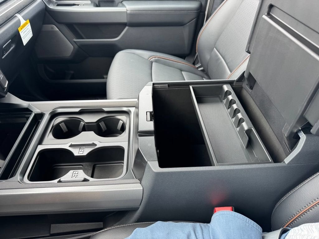2026 Ford Super Duty F-350 SRW LARIAT