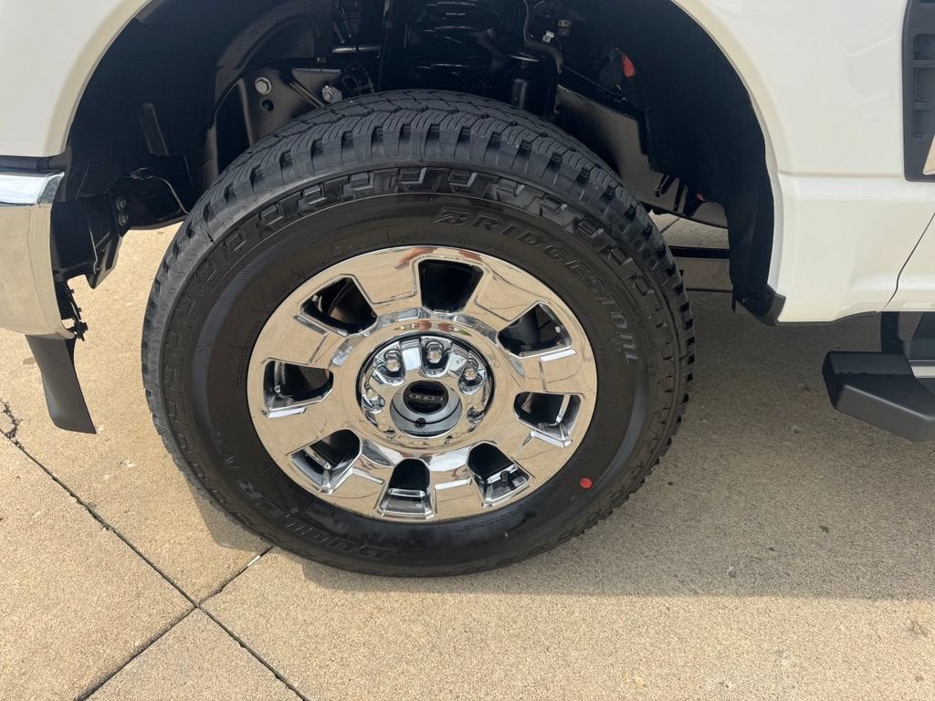 2026 Ford Super Duty F-350 SRW LARIAT