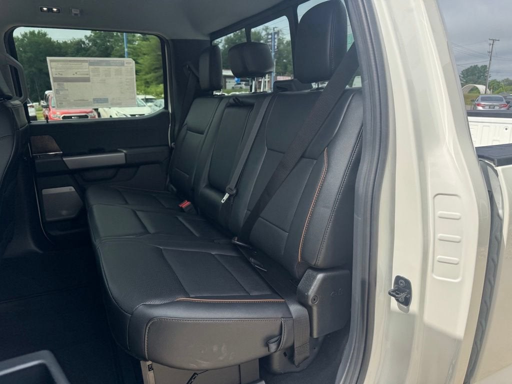 2026 Ford Super Duty F-350 SRW LARIAT