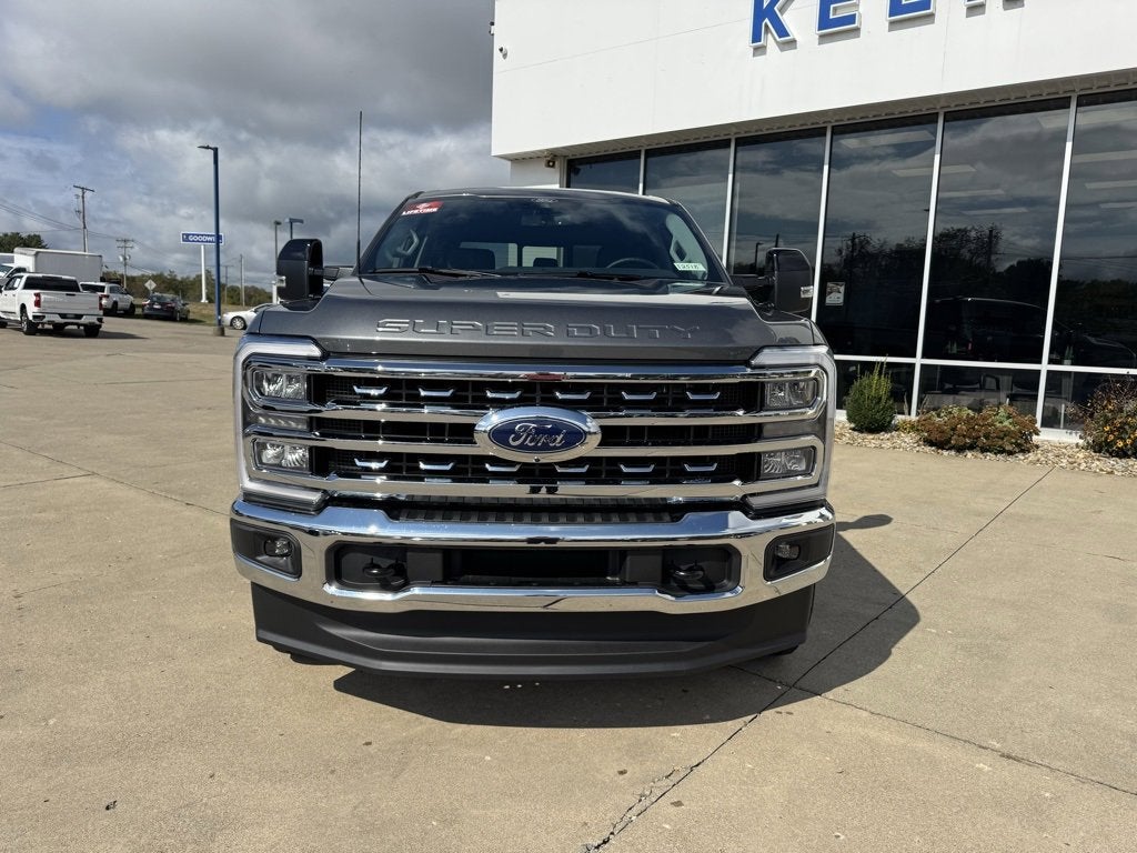 2026 Ford Super Duty F-350 SRW LARIAT