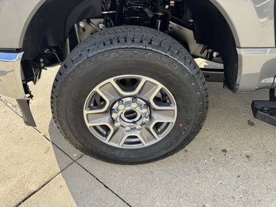 2026 Ford Super Duty F-350 SRW LARIAT