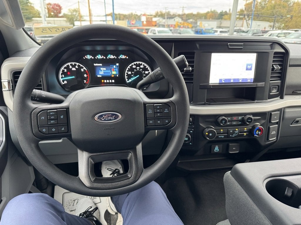 2026 Ford Super Duty F-350 DRW XLT