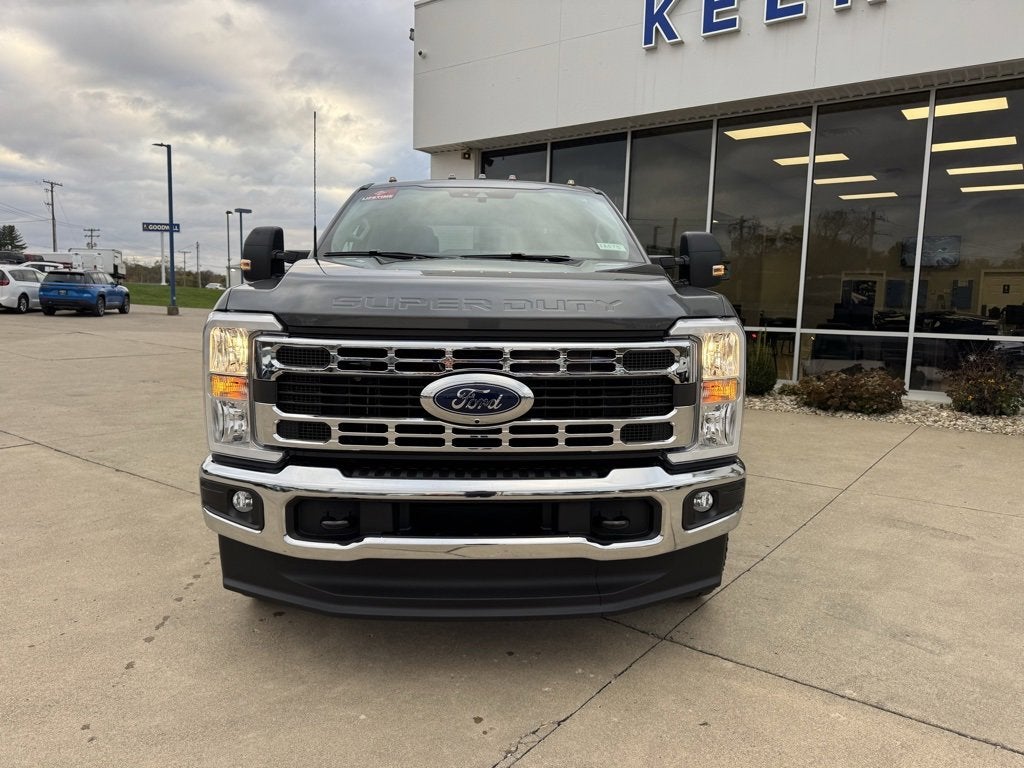 2026 Ford Super Duty F-350 DRW XLT