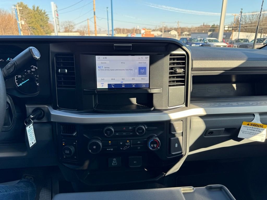 2026 Ford Super Duty F-350 SRW XL