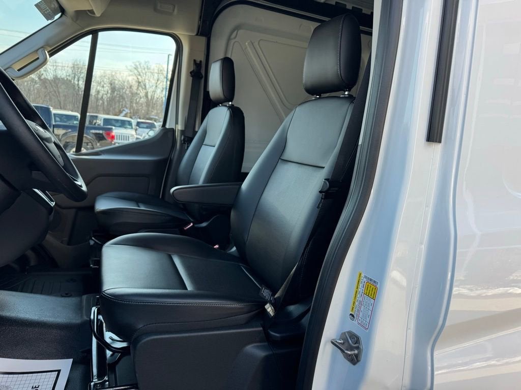 2026 Ford Transit Cargo Van Base