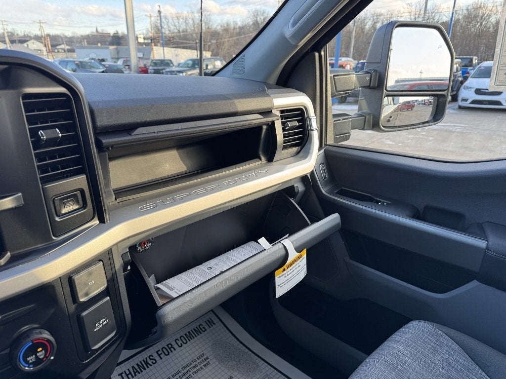 2026 Ford Super Duty F-350 SRW XLT