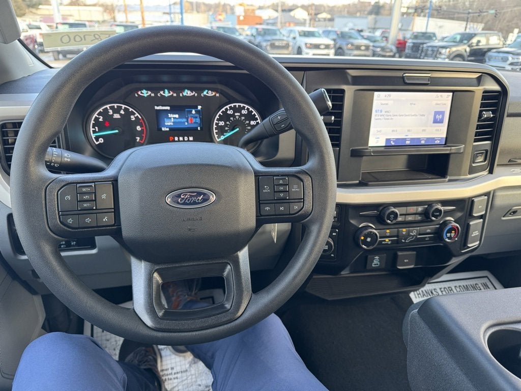2026 Ford Super Duty F-350 SRW XLT