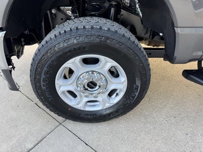 2026 Ford Super Duty F-350 SRW XLT