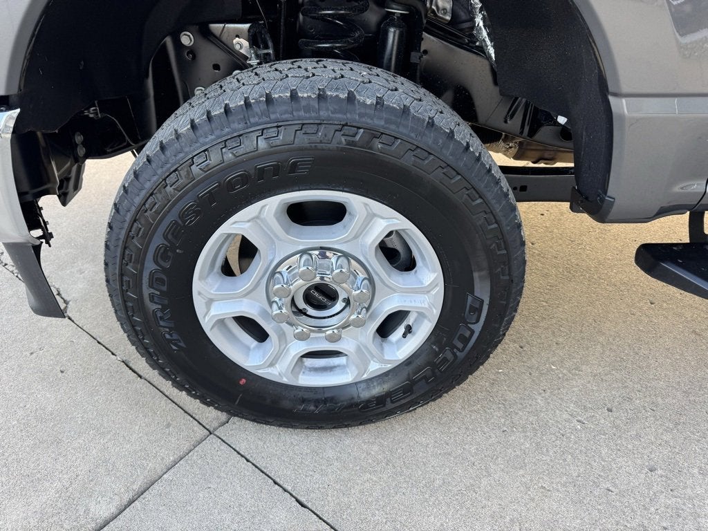 2026 Ford Super Duty F-350 SRW XLT