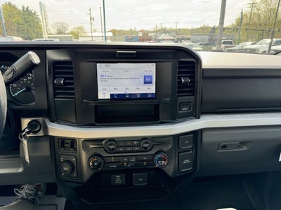 2025 Ford Super Duty F-350 SRW XLT