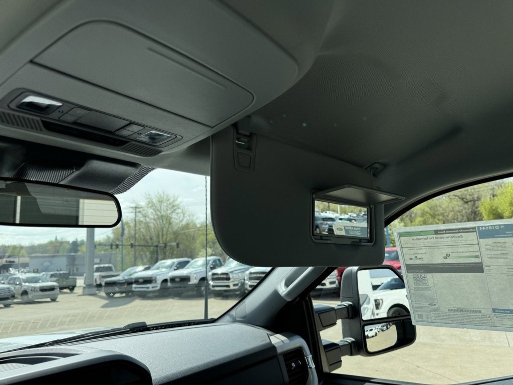 2025 Ford Super Duty F-350 SRW XLT