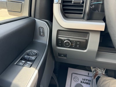 2025 Ford Super Duty F-350 SRW XLT