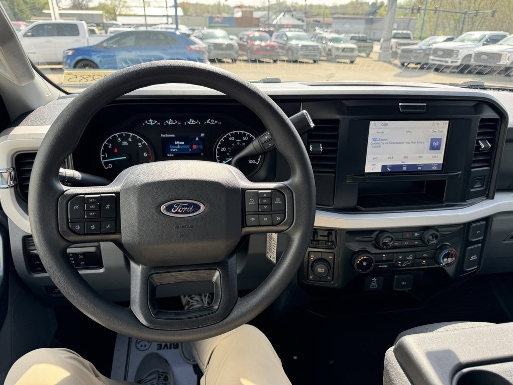 2025 Ford Super Duty F-350 SRW XLT