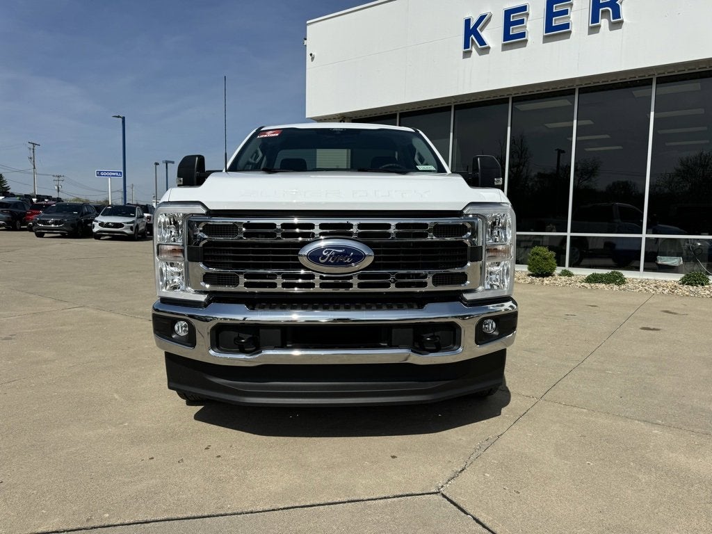 2025 Ford Super Duty F-350 SRW XLT