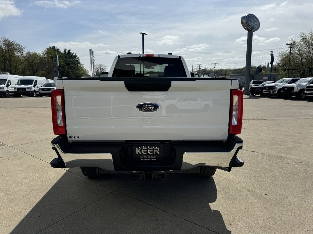 2025 Ford Super Duty F-350 SRW XLT