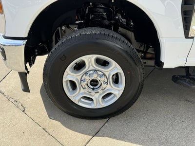 2025 Ford Super Duty F-350 SRW XLT