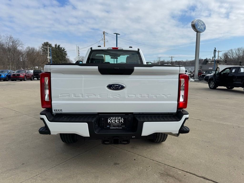 2026 Ford Super Duty F-350 SRW XL