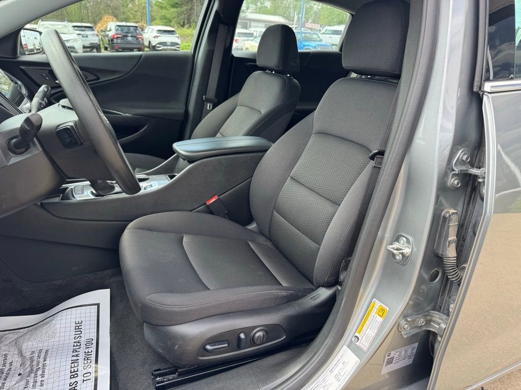 2024 Chevrolet Malibu LT w/1LT